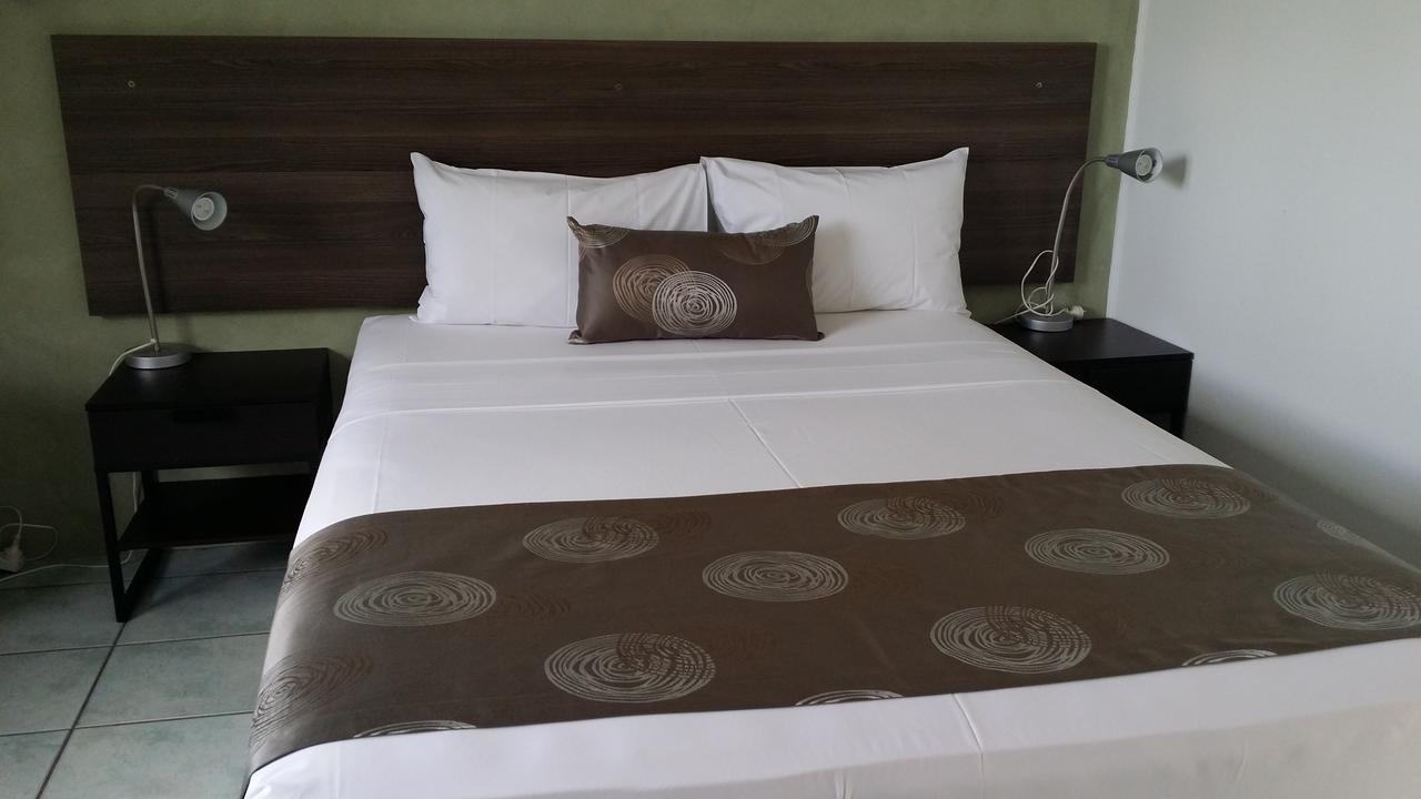 Mackay Motor Inn Bagian luar foto