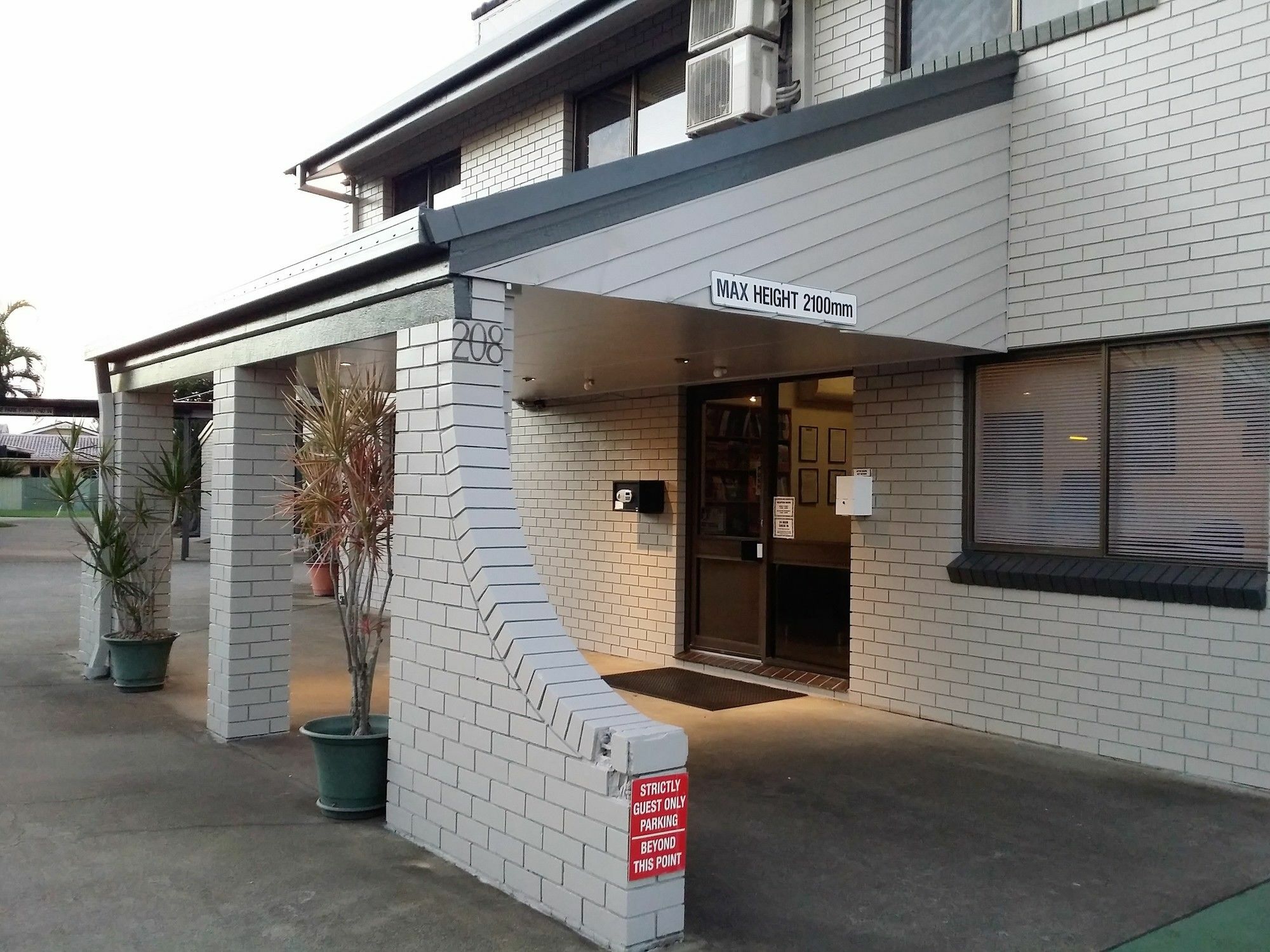 Mackay Motor Inn Bagian luar foto